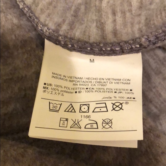 Old Navy grey tank sweater - Picture 4 of 4